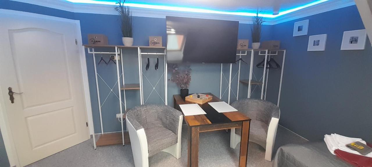 Best-Preis -Vip Lounge- Mit Netflix, Self-Check-In, Ebike Ladestation, Fahrradraum, Wlan Und Netflix - Direkt Am Elberadweg Im Herzen Von فيتينبيرغ المظهر الخارجي الصورة
