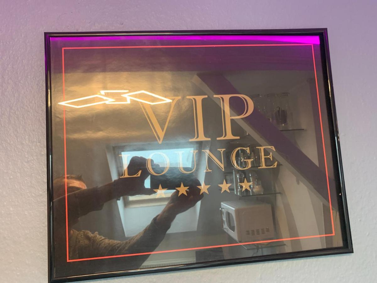 Best-Preis -Vip Lounge- Mit Netflix, Self-Check-In, Ebike Ladestation, Fahrradraum, Wlan Und Netflix - Direkt Am Elberadweg Im Herzen Von فيتينبيرغ المظهر الخارجي الصورة